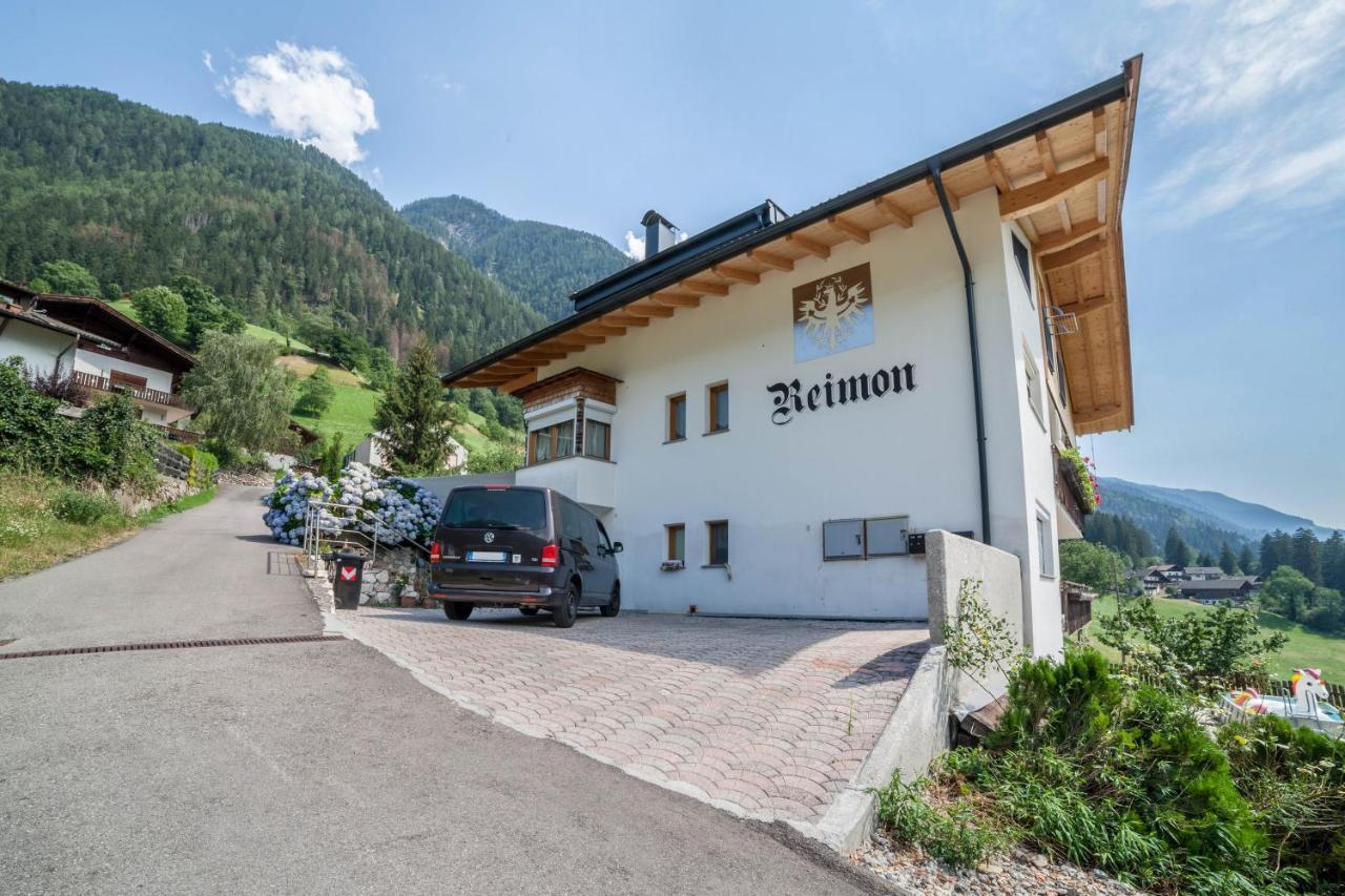Haus Reimon Apt Reinhard San Leonardo in Passiria Exterior foto